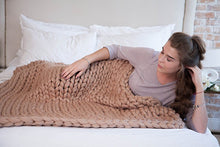 Load image into Gallery viewer, Nordic Thick Wool Hand-Woven Blanket