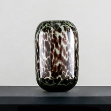 Load image into Gallery viewer, Rustic Decorative Vases