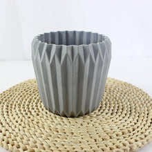 Load image into Gallery viewer, Elegant Decorative Flower Display Vase – Stylish Centerpiece for Home and Events