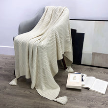 Load image into Gallery viewer, Nordic Fashion Knitted Ball Sofa Blanket