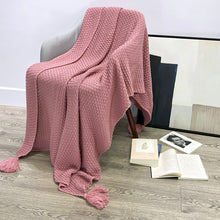 Load image into Gallery viewer, Nordic Fashion Knitted Ball Sofa Blanket
