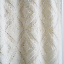 Load image into Gallery viewer, Jacquard Knitted Bed Tail Winter Blanket
