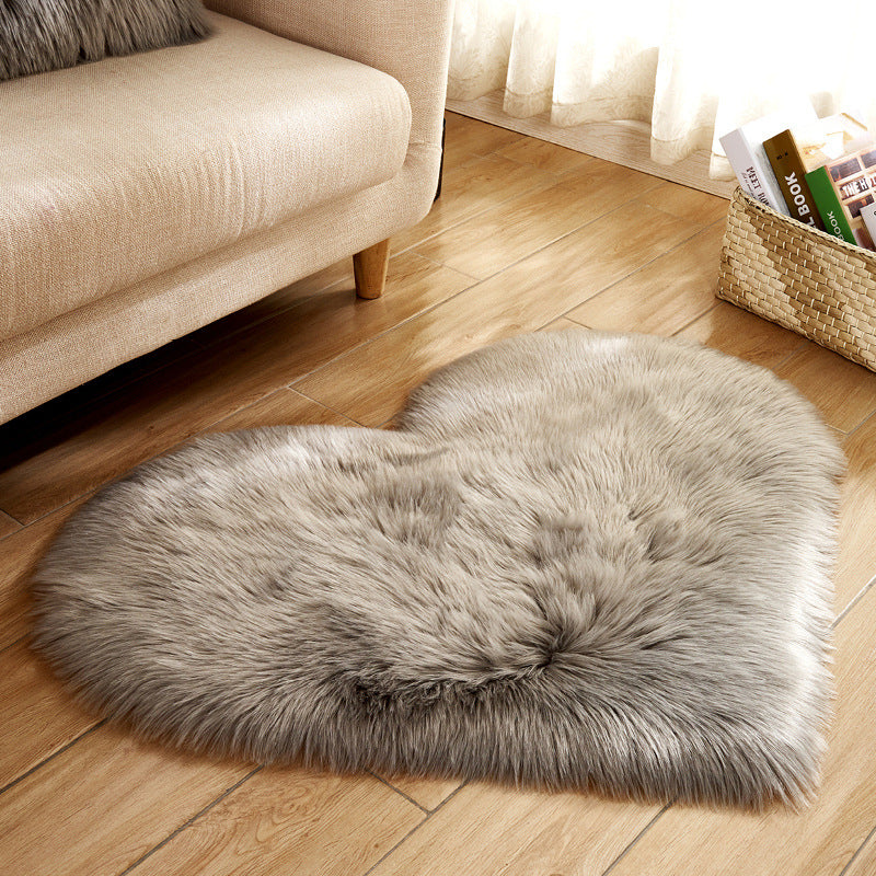 Plush Home Heart-Shaped Rug